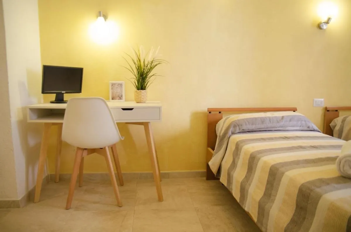 Appartamento Oasi Di Pace Con Terrazzo - 5Min Spiaggia Budoni Brunella Italia